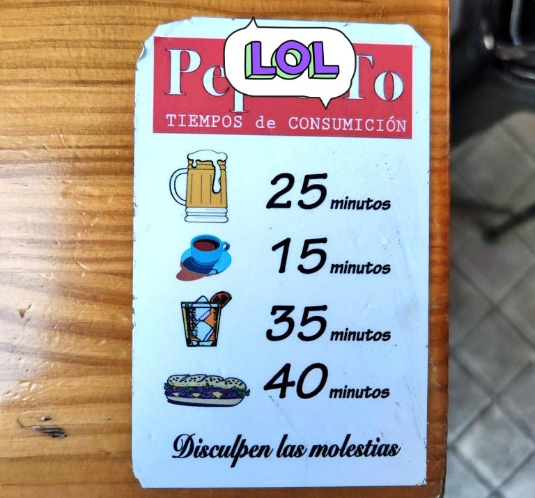 El bar con “tiempos de consumición”: 15 minutos para un café, 25 para una caña